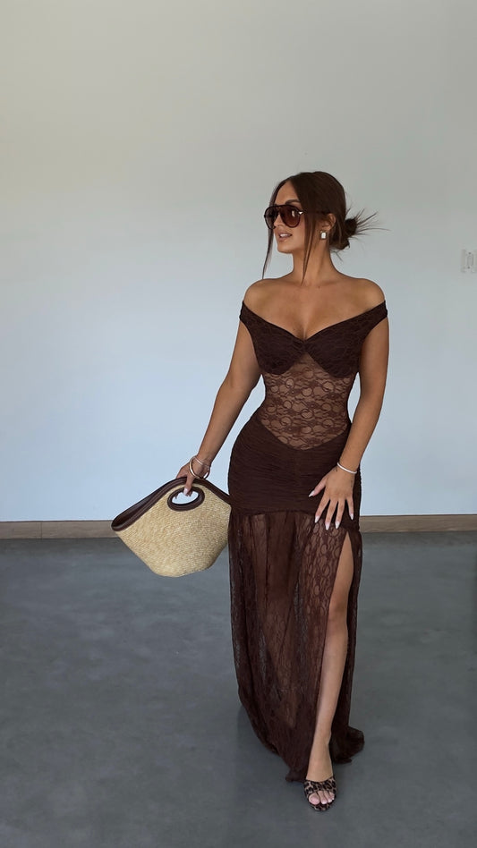 Robe dentelle moulante - chocolat