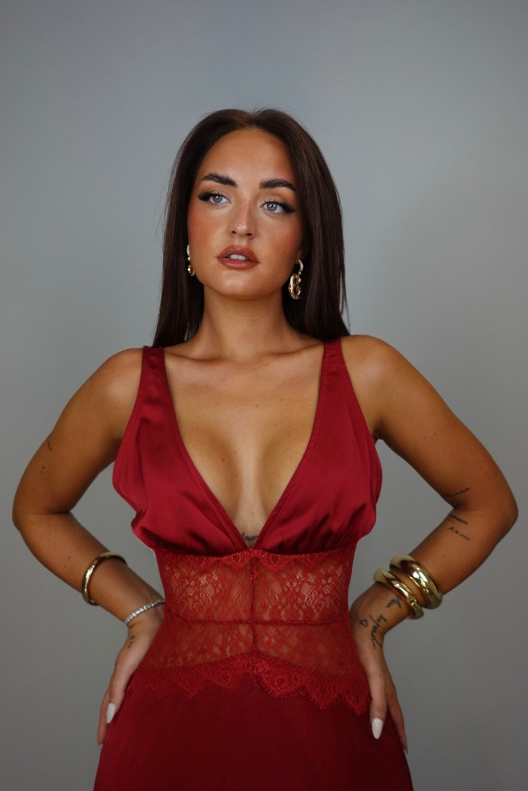Robe satinée dentelle - rouge