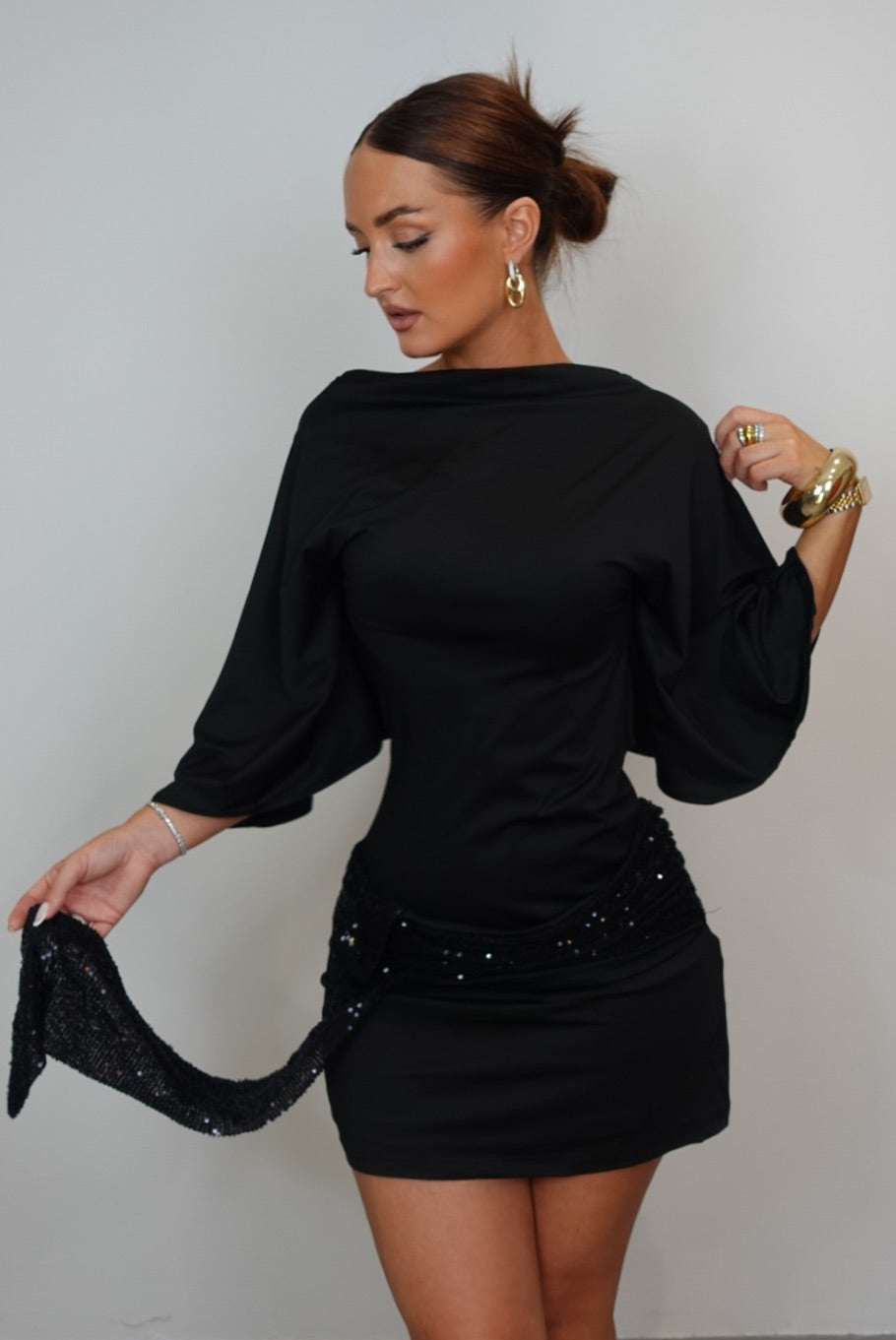 Robe courte à sequins - noire