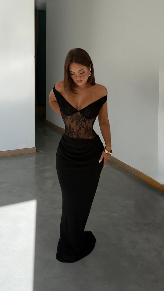 Robe longue en dentelle - noire