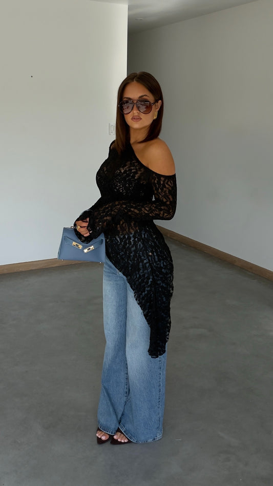 Top asymétrique dentelle - noire