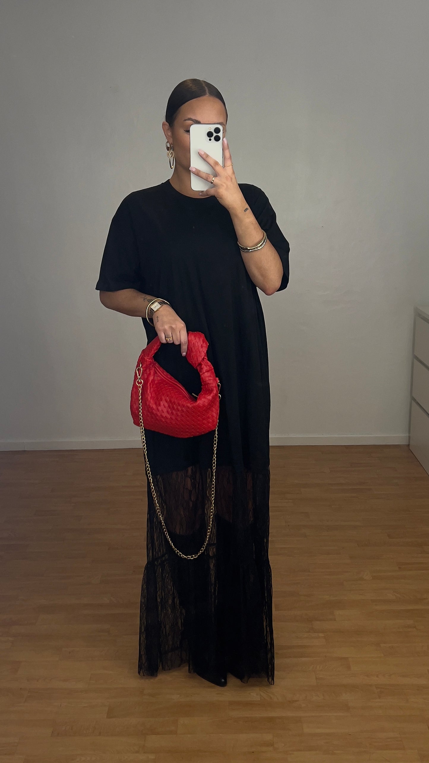 Robe t-shirt dentelle - noire