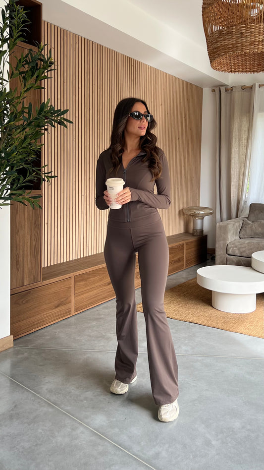 Ensemble de sport gainant - chocolat