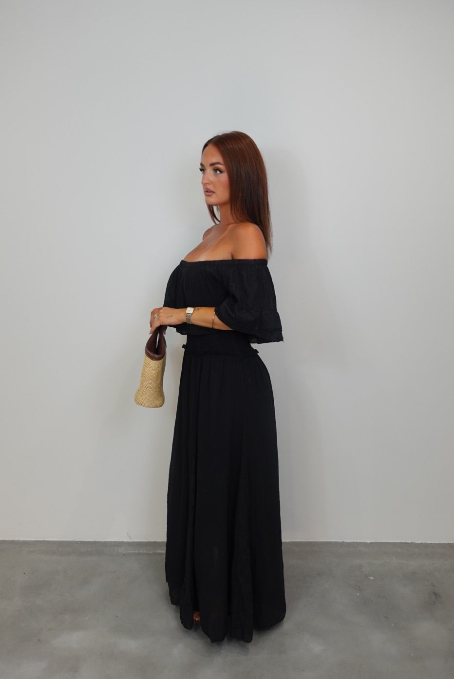Robe longue brodée - noire