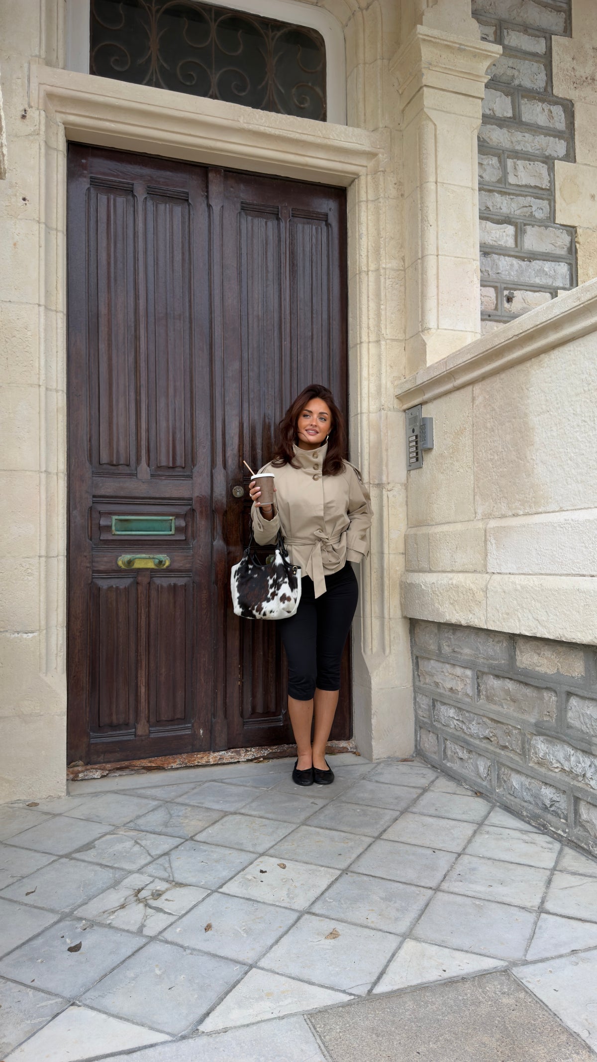 Short stand-collar trench coat - taupe