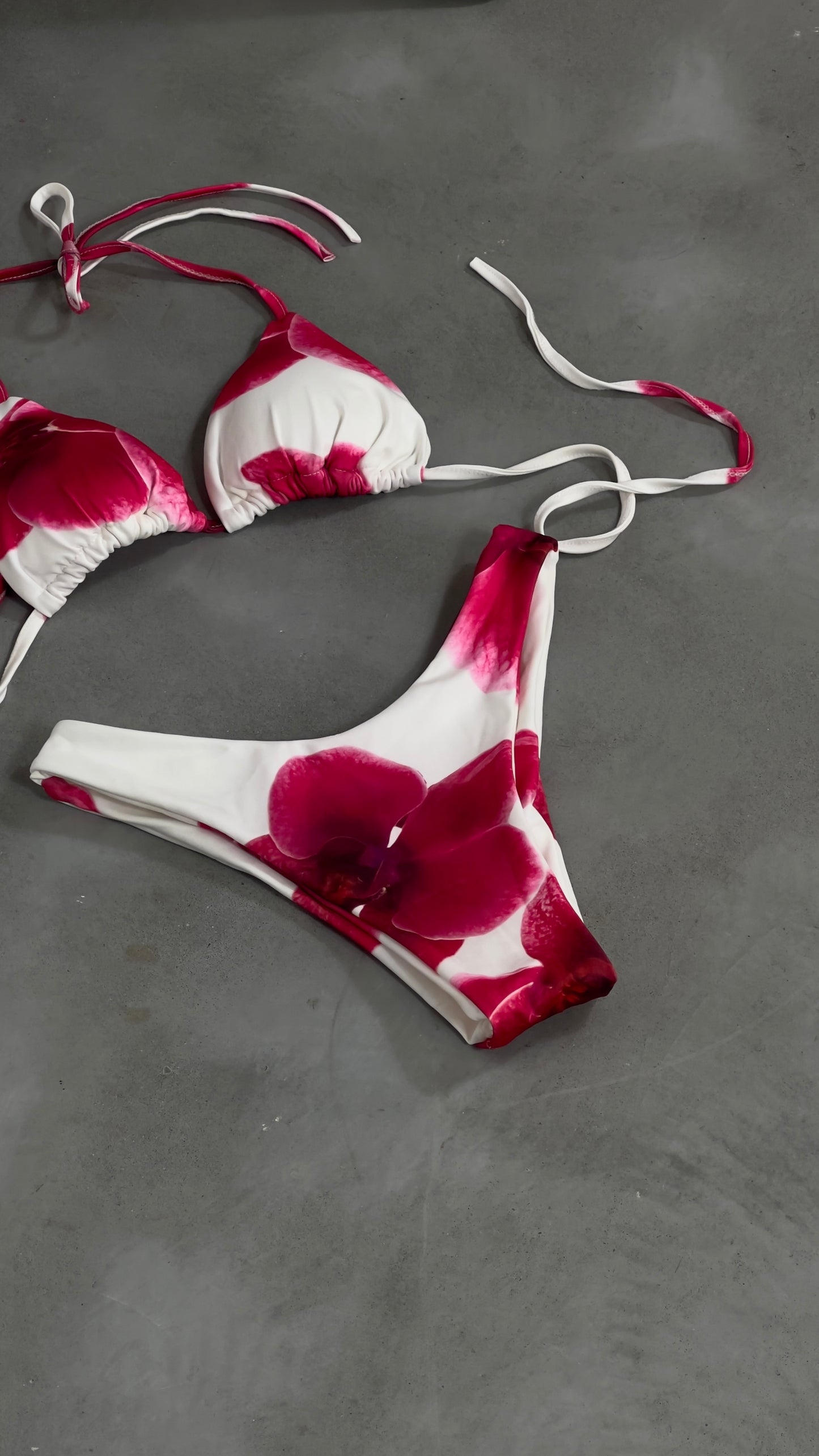 Maillot de bain 3 pièces fleurs - blanc