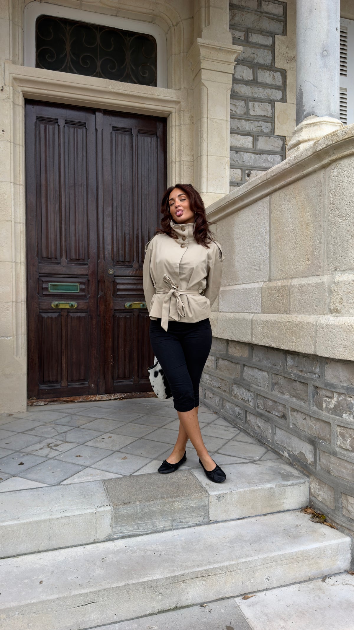 Short stand-collar trench coat - taupe
