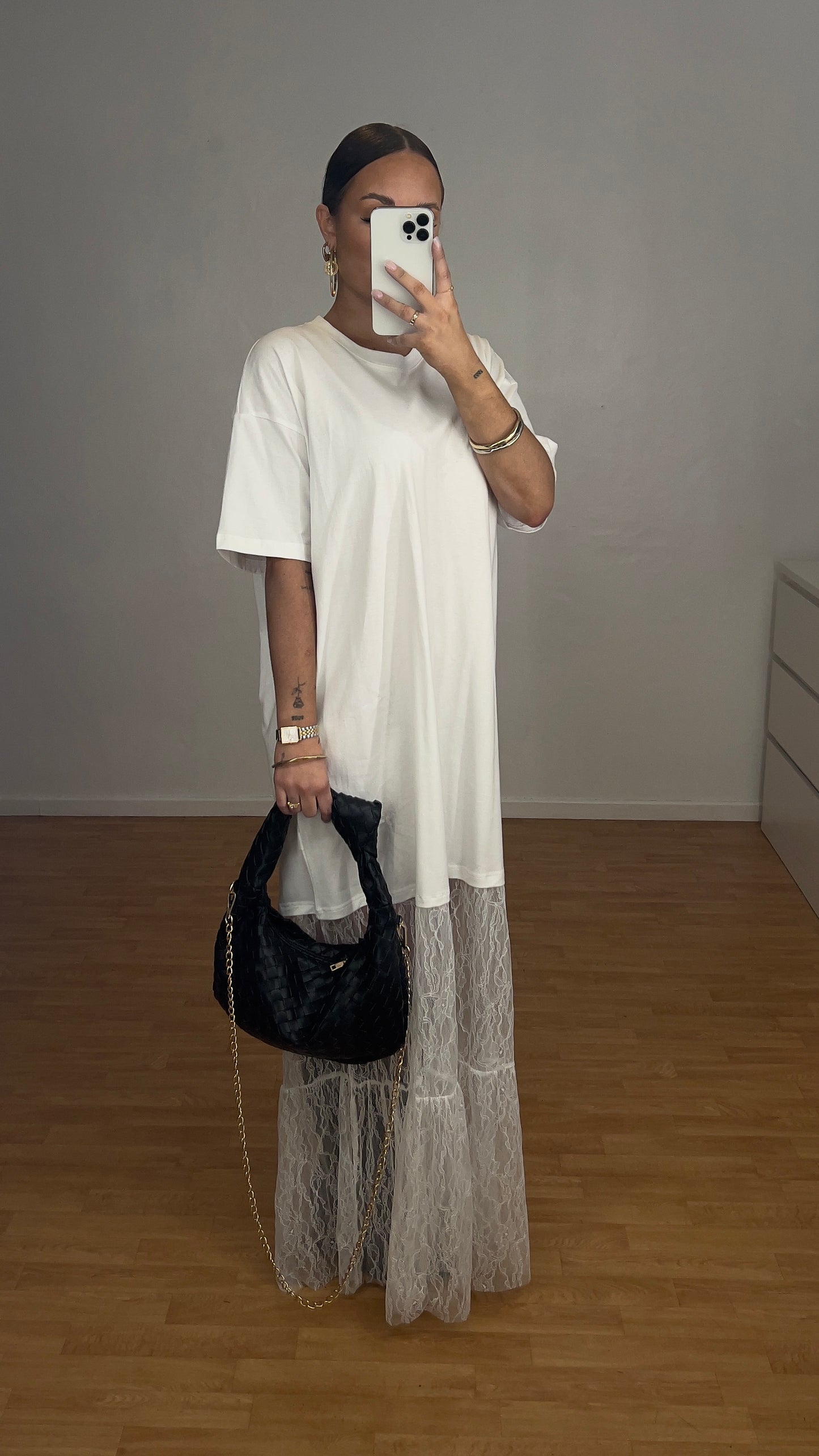 Robe t-shirt dentelle - blanche
