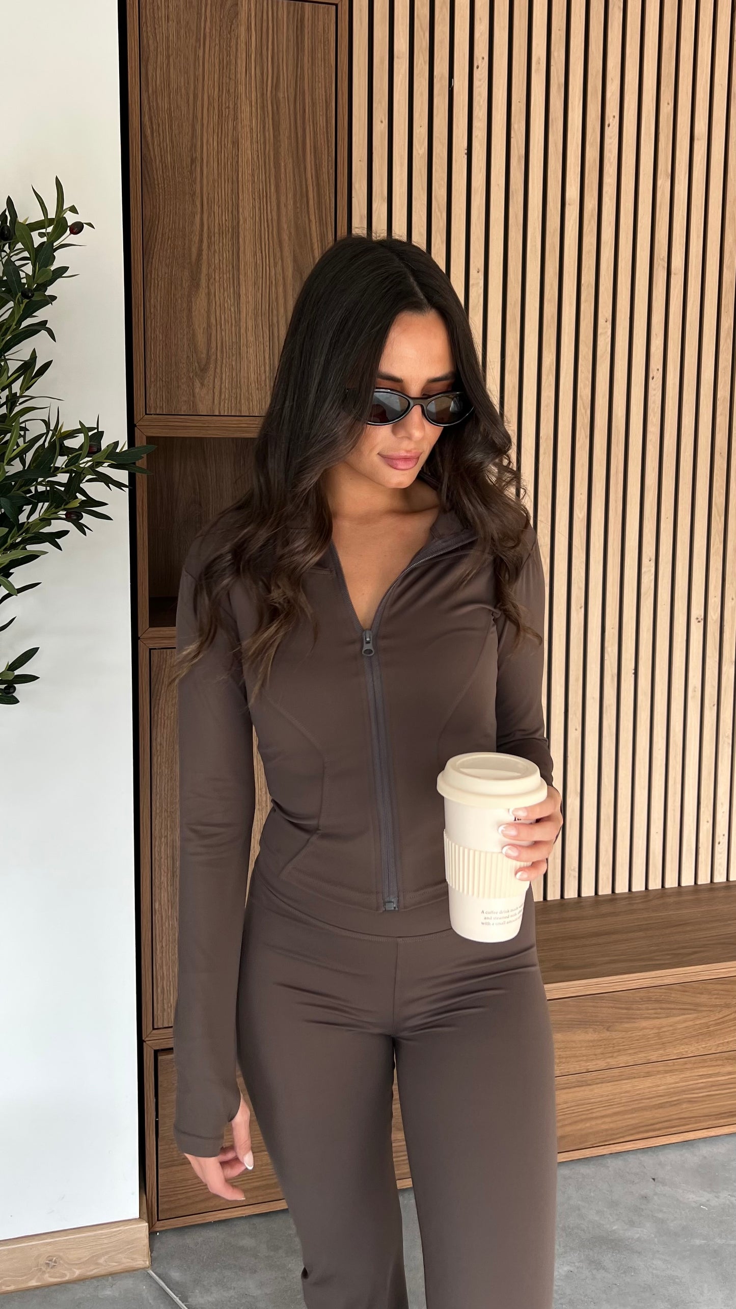 Ensemble de sport gainant - chocolat